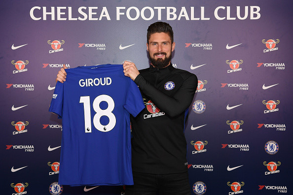 Giroud khoác áo số 18, rạng rỡ trong ngày ra mắt Chelsea